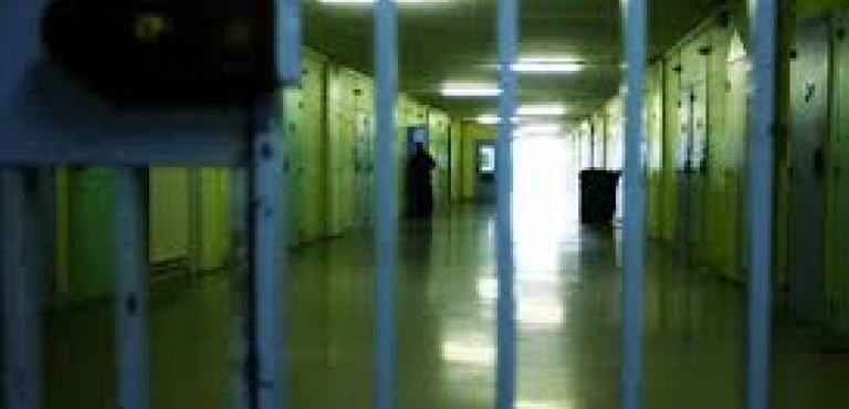 Il giudice si scusa con la reclusa suicida: 