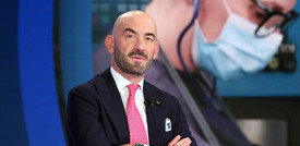 L'infettivologo Bassetti: "Pronto a fare il ministro"