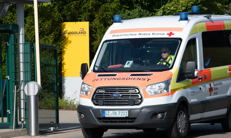 Incidente sulle montagne russe a Legoland 34 feriti