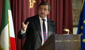 Calenda: "Spero che gli italiani rompano con il bi-populismo"