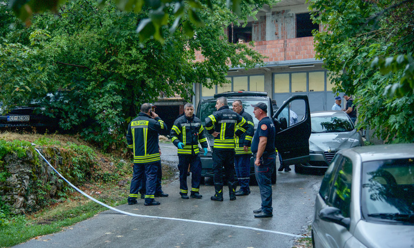 montenegro uccide due bambini e spara sulla folla 11 morti