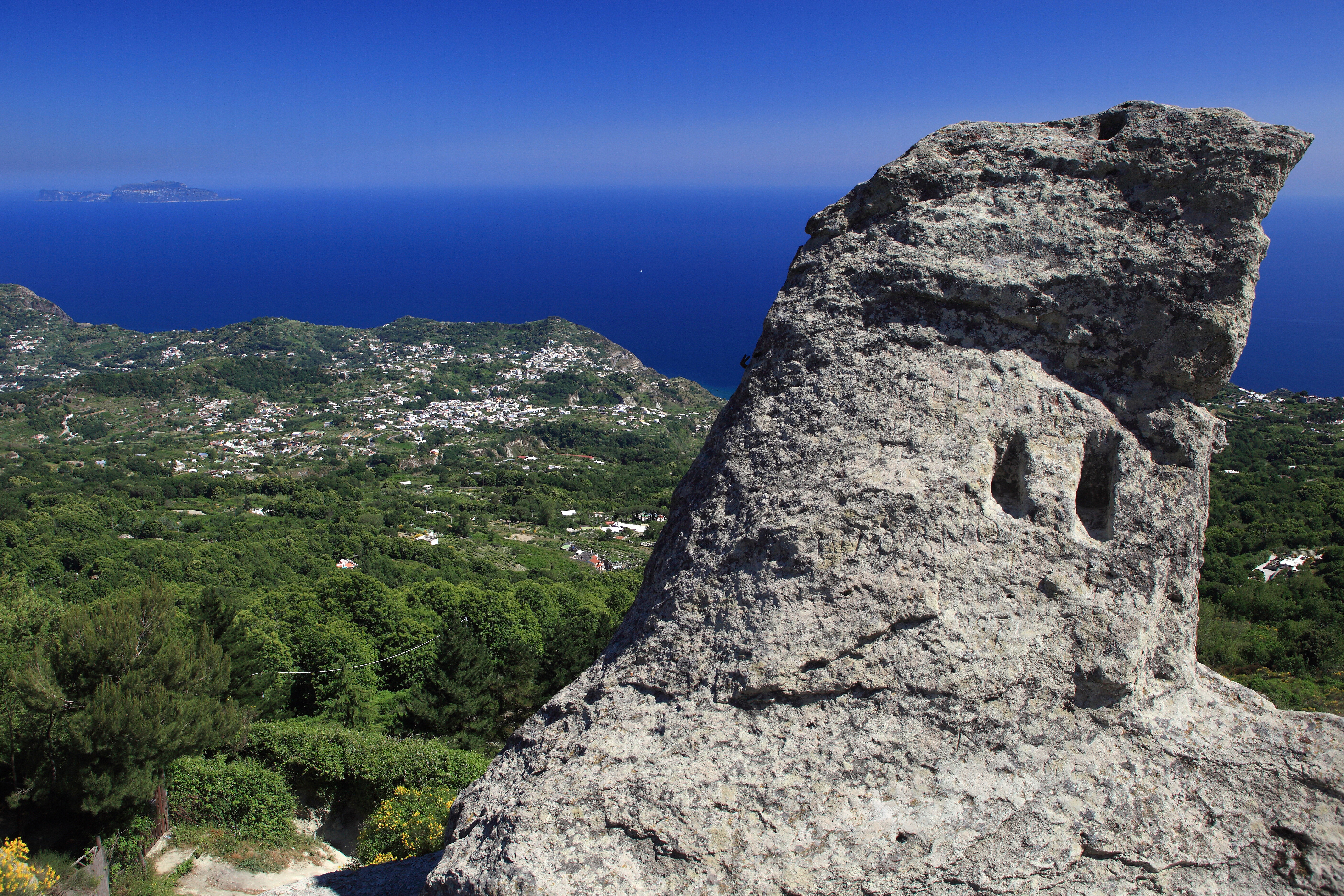 Gli italiani e il ponte del 2 giugno: Sicilia, Ischia e mare tra le mete più cercate