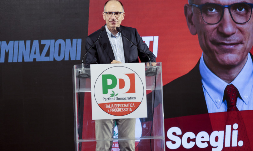 scegli campagna social pd meme