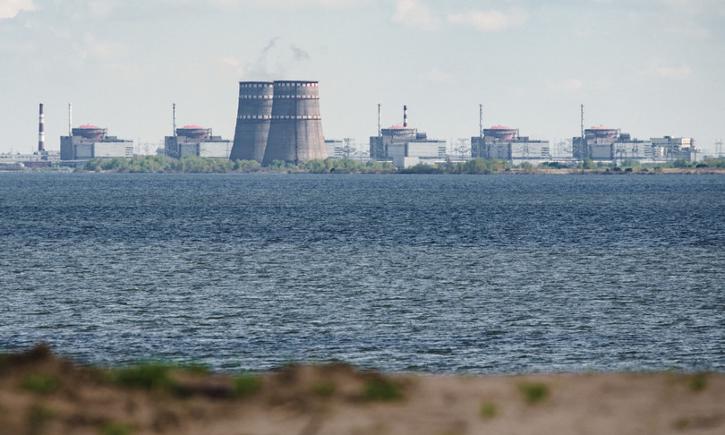 colpito tetto centrale Zaporizhzhia