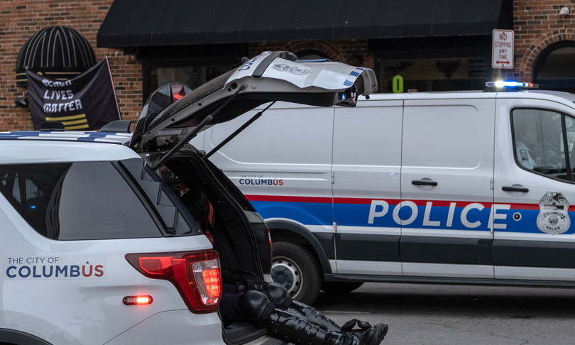usa polizia uccide afroamericano disarmato nel suo letto