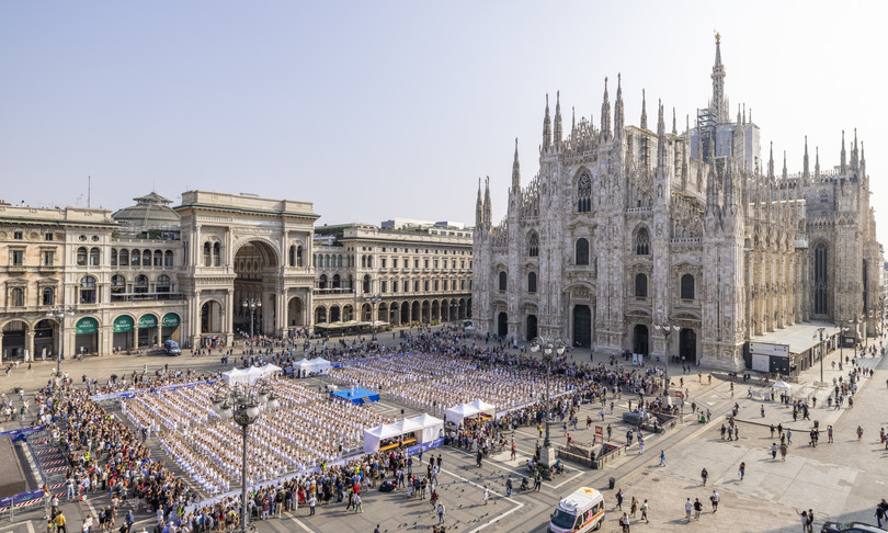 Roberto Bolle lezione danza ballerini Duomo Milano