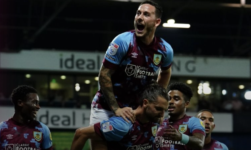 carlo iii tifoso burnley serie b inglese