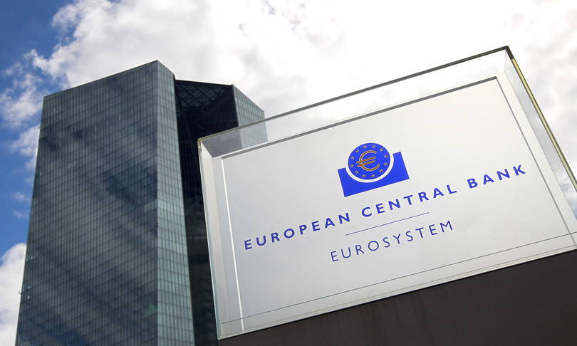 fitch taglia stime pil mondo eurozona in recessione