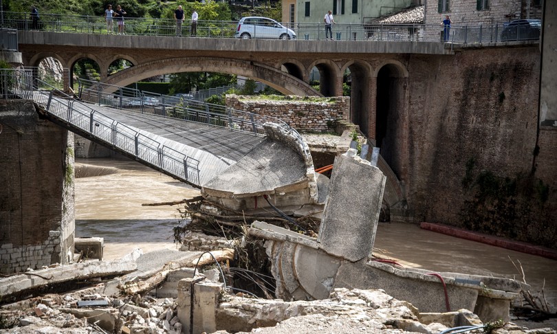 maltempo strage marche sei morti e dispersi