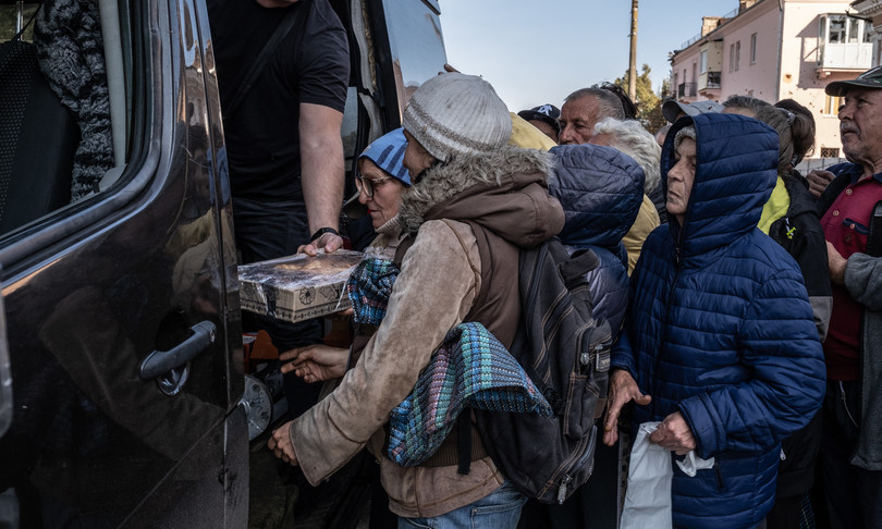 ucraina kharkiv bombe su convoglio civili 20 morti