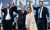 Il Centrodestra corre: " Presto governo di alto profilo"