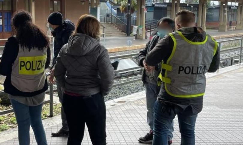 giovane travolto e ucciso da treno nel cosentino