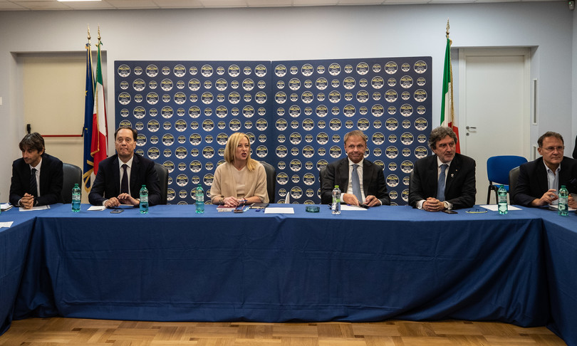 FdI Meloni a partito nervi saldi
