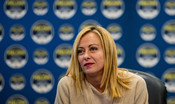 L’invito di Giorgia Meloni ai suoi a tenere i nervi saldi