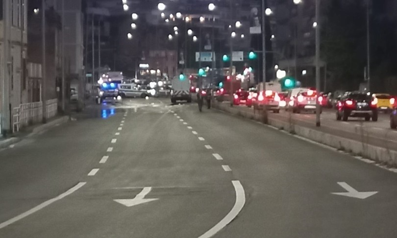 Roma nord rottura tubazione Corso Francia caos traffico