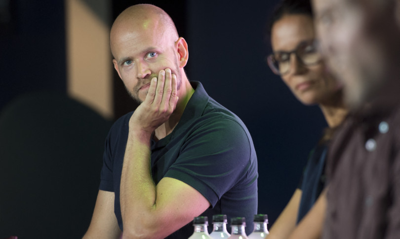 spotify crescono utenti calano profitti