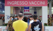 Il governo pensa a un rinvio delle multe sull’obbligo vaccinale
