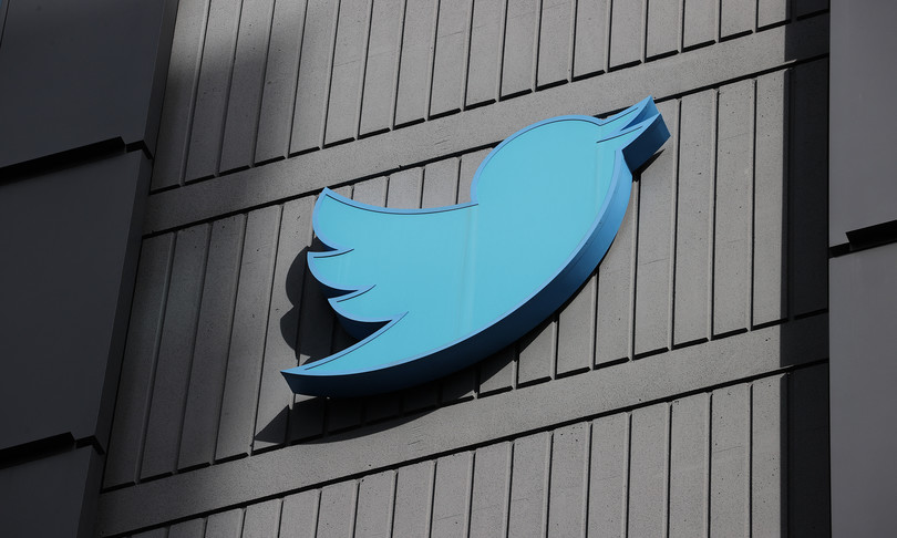 Twitter Musk abbonamento 8 dollari mese per certificare account