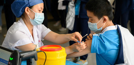 In Cina il primo vaccino anti-covid per inalazione al mondo