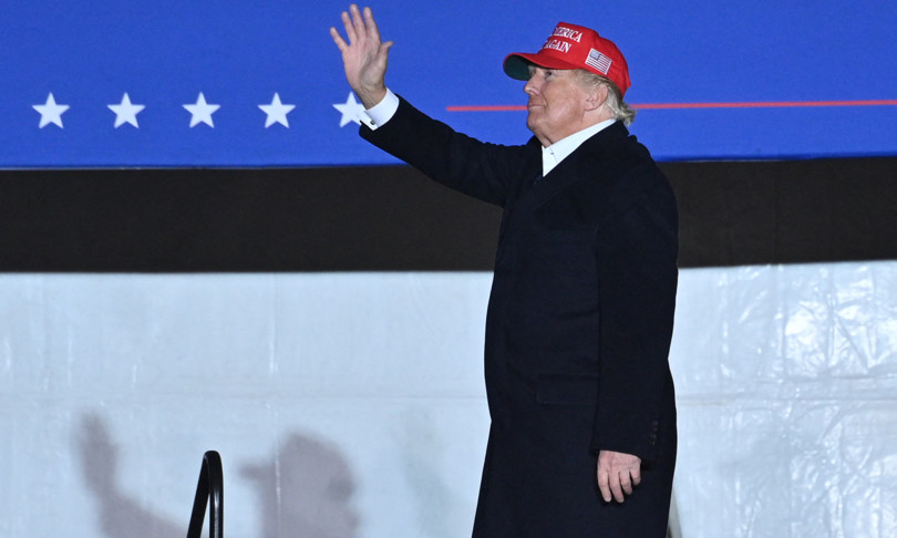 trump comizio midterm ricandidatura