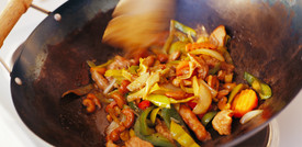 Impara, ridi, magia. La “filosofia wok” di Jeremy Pang in cucina