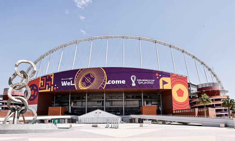 Qatar 2022 ambasciatore Mondiali omosessualita malattia mentale