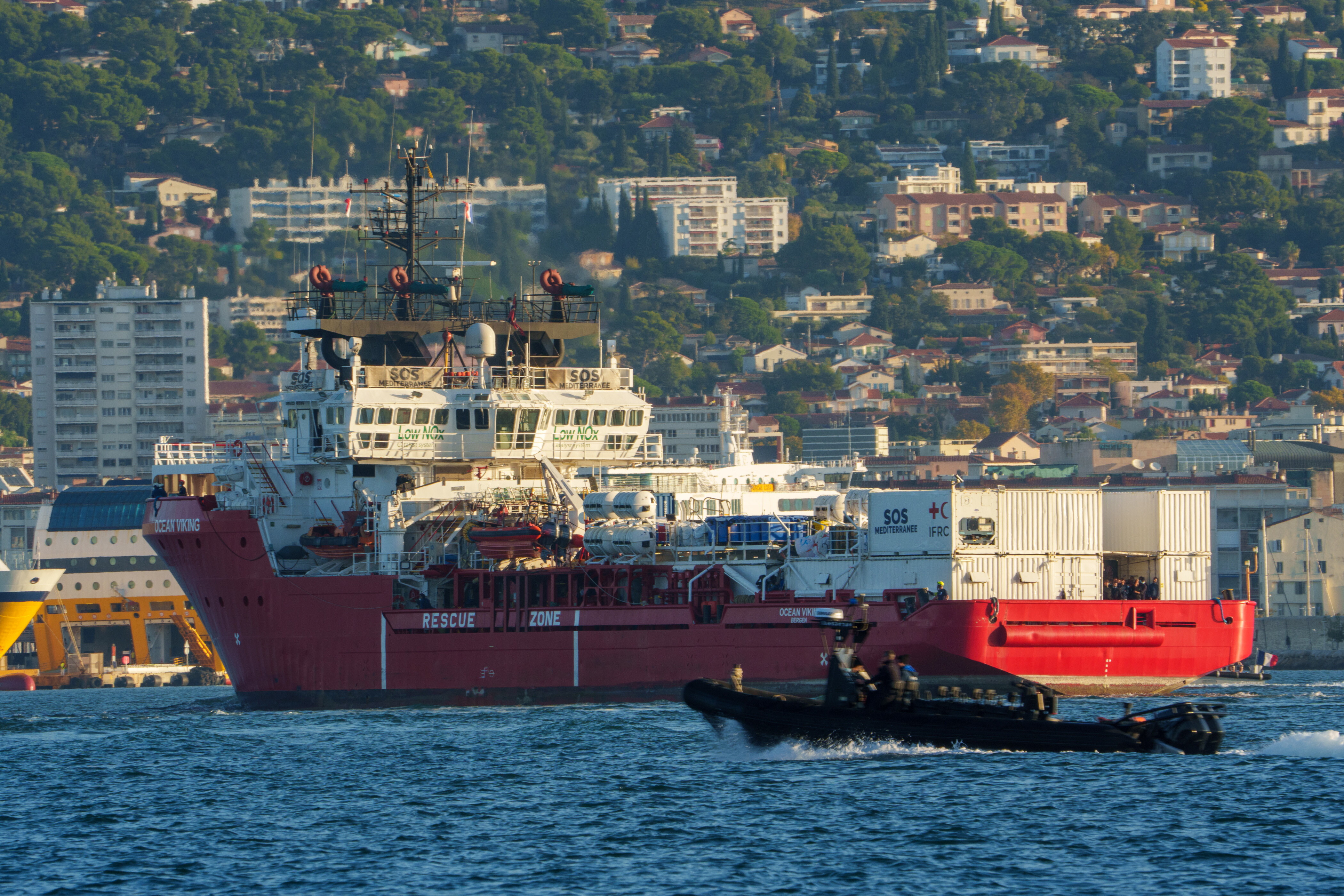 Sos Mediterranee denuncia un attacco libico a Ocean Viking