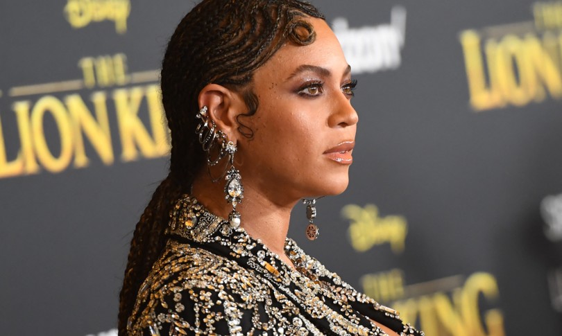 Beyonce Adele sfida a Grammy Awards 2023