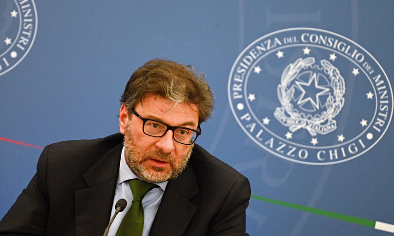 manovra ultimi ritocchi caro energia redditi bassi
