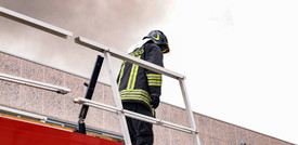 Un principio di incendio ha fatto evacuare una scuola a Milano