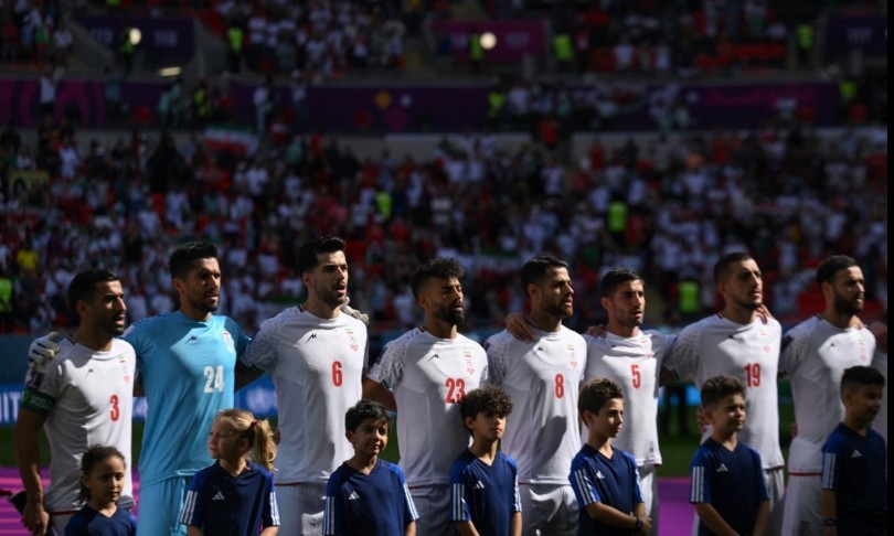 qatar 2022 calciatori iran cedono pressioni regime cantano inno