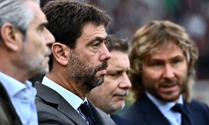 calcio juventus si dimettono agnelli e tutto il cda