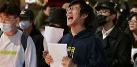 Le forze di sicurezza schierate a Pechino e Shanghai per sedare le proteste