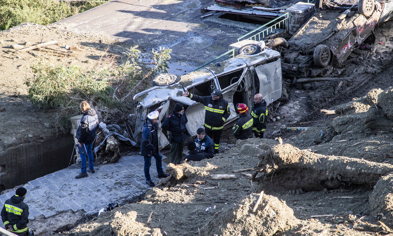 frana ischia ripresa ricerca dispersi lotta contro tempo