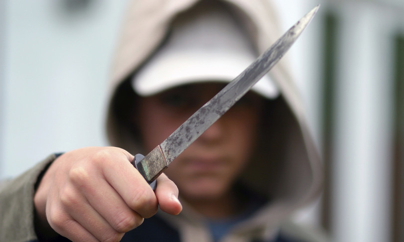 napoli movida violenta accoltellamenti minori
