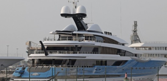 Il super yacht di un oligarca russo mina i rapporti tra Emirati e Stati Uniti