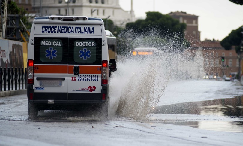 maltempo incidenti ischia fango sfollati