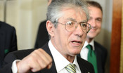  Bossi ‘sferza’ la Lega di Salvini: "Senza identità muore"