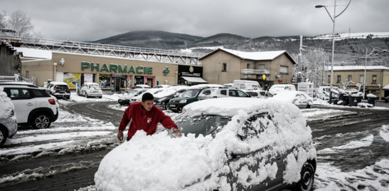 L'Europa nella morsa del freddo. Cresce la paura per blackout e rincari