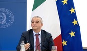 Fazzolari boccia il partito unico del centrodestra