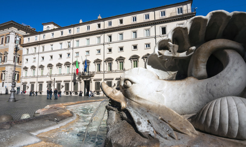 riforme tavolo governo mes sullo sfondo