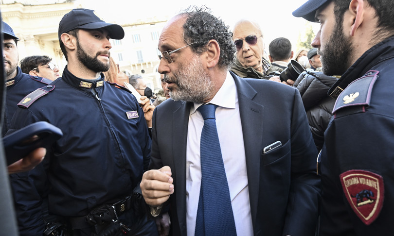 funrali gina lollobrigida omaggio bersaglieri premier meloni
