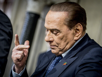 Berlusconi è malato cronico di una leucemia non acuta. La famiglia: "Sta migliorando"  