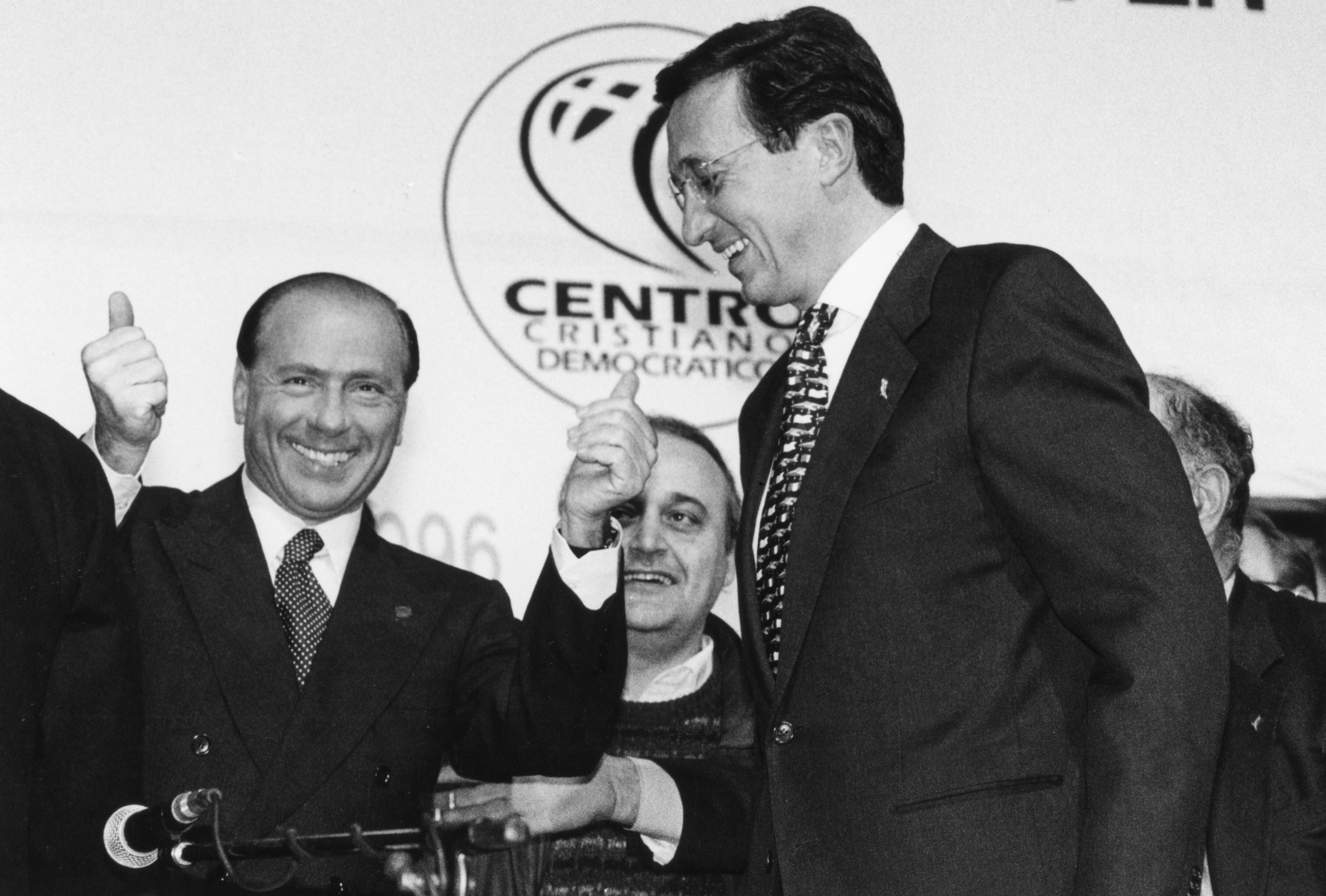 Fini replica a Salvini: "Io come Vannacci? Il paragone non sta in piedi"