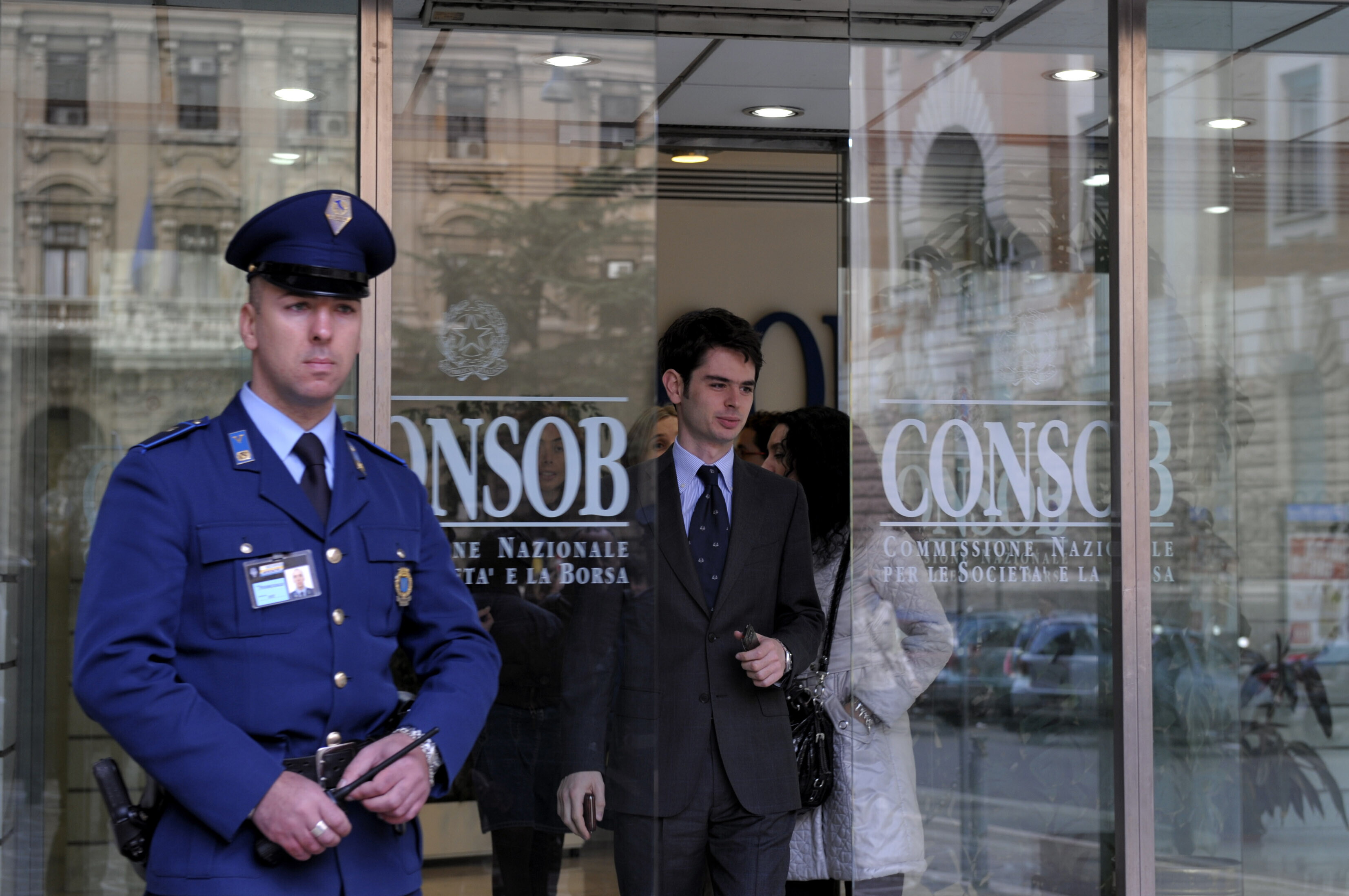 Le Guardie giurate si mobilitano per chiedere paghe più eque