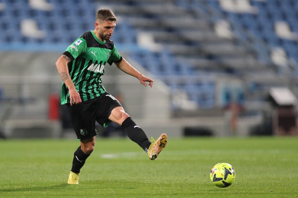Il Sassuolo batte 3-0 il Verona nell'anticipo, scaligeri in crisi profonda