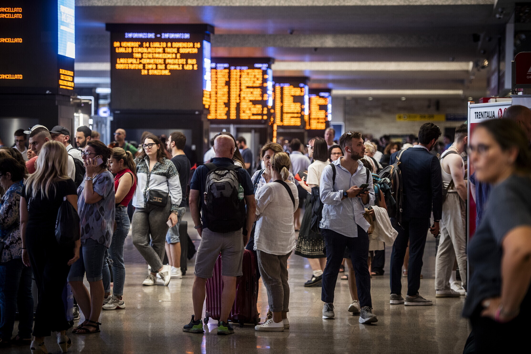 Dai treni alle scuole, due giorni di sciopero per Gaza