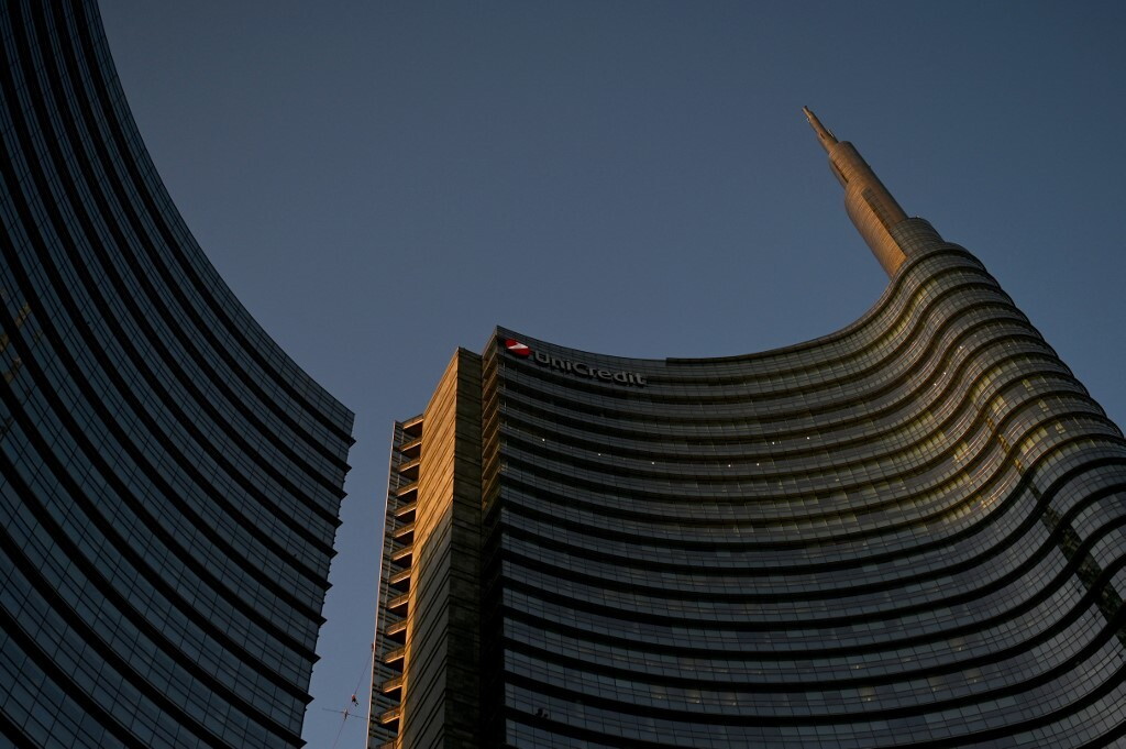 Unicredit, chiuso il 2025 con utili record. Ai soci 30 miliardi nei prossimi 3 anni