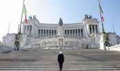 Mattarella: "Le Forze Armate sorreggono la vocazione dell’Italia alla pace"