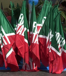 Nei sondaggi calano FdI, Lega, Pd e M5S. Sale FI